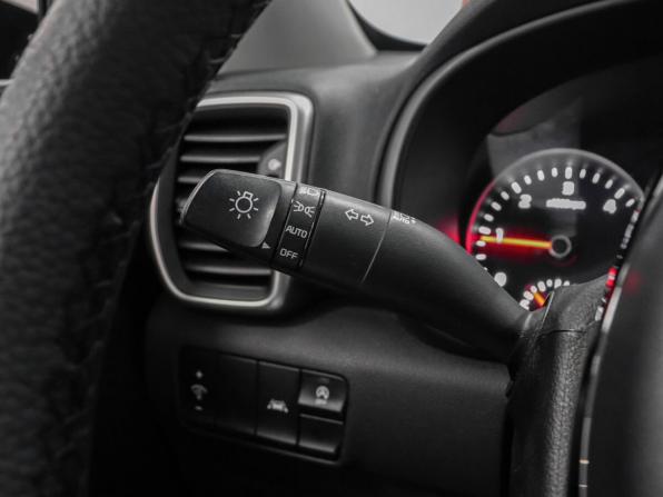 Kia Sportage IV Рестайлинг с пробегом 2018 года, цена 2 399 000 рублей, 102038 км, внедорожник, Автокод Объявления