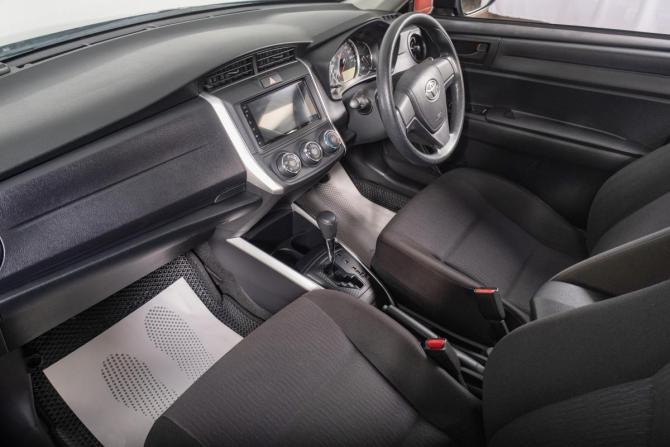 Toyota Corolla XI (E160 E170) Рестайлинг 2 с пробегом 2018 года, цена 1 349 000 рублей, 57000 км, универсал, Автокод Объявления