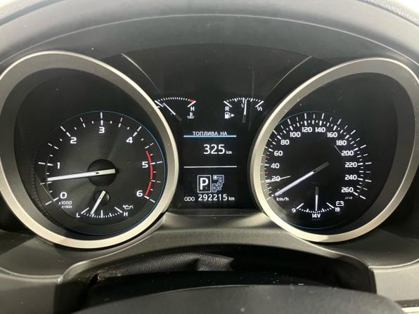 Toyota Land Cruiser 200 Series Рестайлинг 1 с пробегом 2014 года, цена 3 600 000 рублей, 292000 км, внедорожник, Автокод Объявления