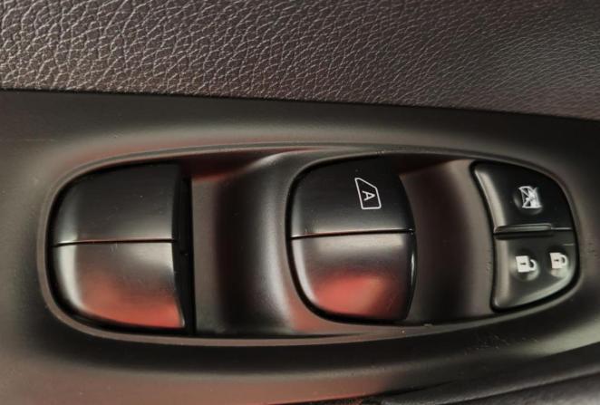 Nissan Qashqai II с пробегом 2015 года, цена 1 260 000 рублей, 102382 км, внедорожник, Автокод Объявления