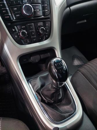 Opel Astra J с пробегом 2010 года, цена 595 000 рублей, 180200 км, хэтчбек, Автокод Объявления