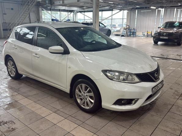 Nissan Tiida II с пробегом 2015 года, цена 985 000 рублей, 134638 км, хэтчбек, Автокод Объявления