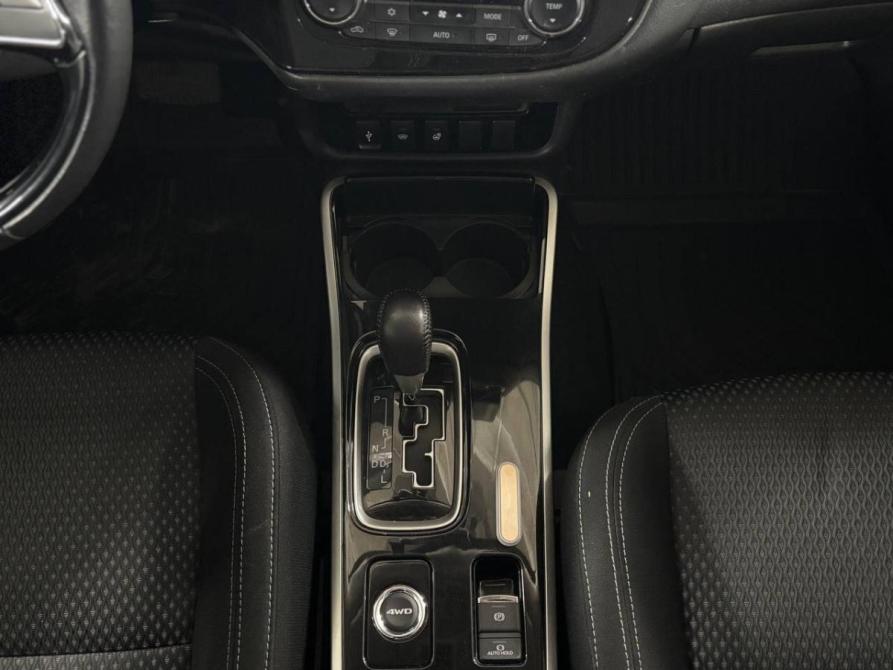 Mitsubishi Outlander III Рестайлинг 3 Санкт-Петербург  - изображение 16