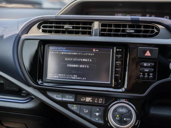 Toyota Aqua I Рестайлинг с пробегом 2015 года, цена 1 099 000 рублей, 76743 км, хэтчбек, Автокод Объявления