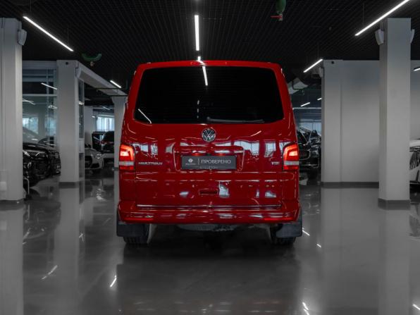 Volkswagen Multivan T5 Рестайлинг с пробегом 2015 года, цена 2 680 000 рублей, 197980 км, минивэн, Автокод Объявления