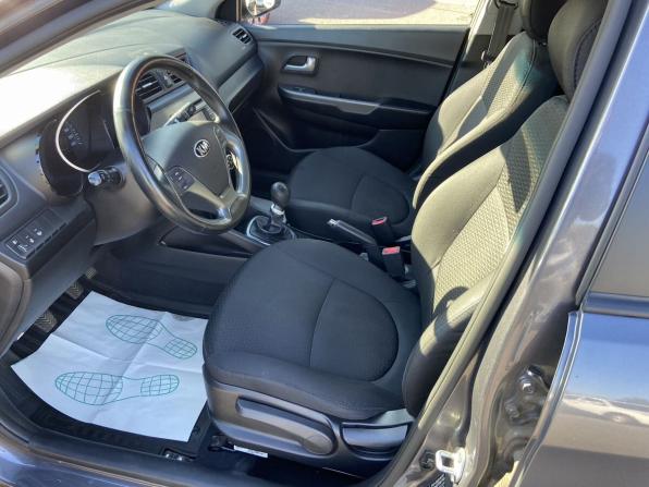 Kia Rio III Рестайлинг с пробегом 2016 года, цена 974 000 рублей, 137700 км, седан, Автокод Объявления