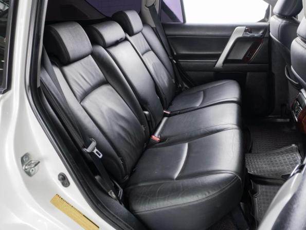 Toyota Land Cruiser Prado 150 Series Рестайлинг 1 с пробегом 2015 года, цена 3 949 000 рублей, 202836 км, внедорожник, Автокод Объявления