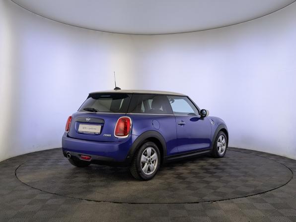 Mini Hatch III (F55/F56) Рестайлинг с пробегом 2021 года, цена 2 350 000 рублей, 54969 км, хэтчбек, Автокод Объявления