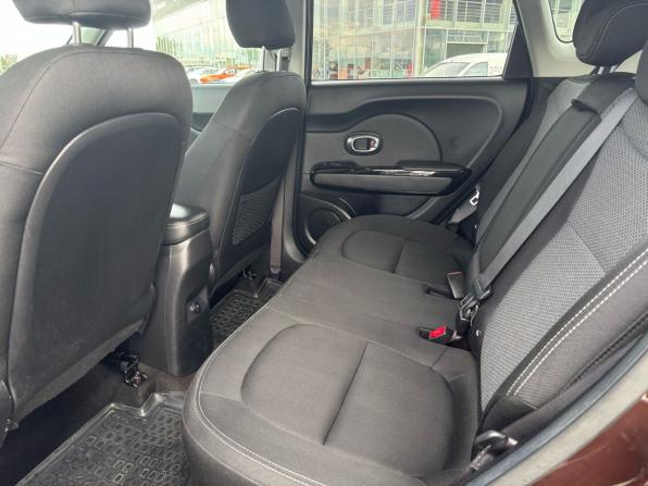 Kia Soul II Рестайлинг с пробегом 2018 года, цена 1 700 000 рублей, 98000 км, хэтчбек, Автокод Объявления