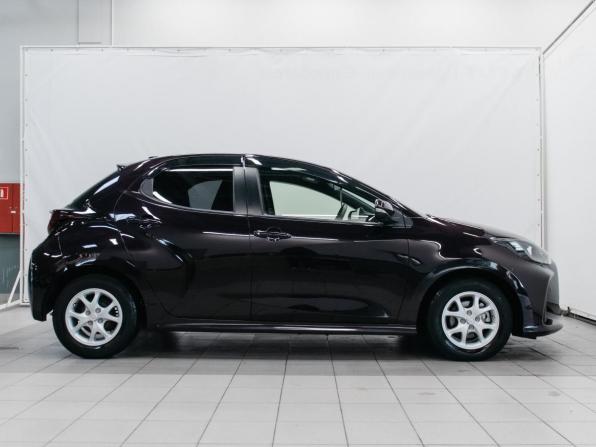 Toyota Yaris IV с пробегом 2020 года, цена 1 500 000 рублей, 37225 км, хэтчбек, Автокод Объявления