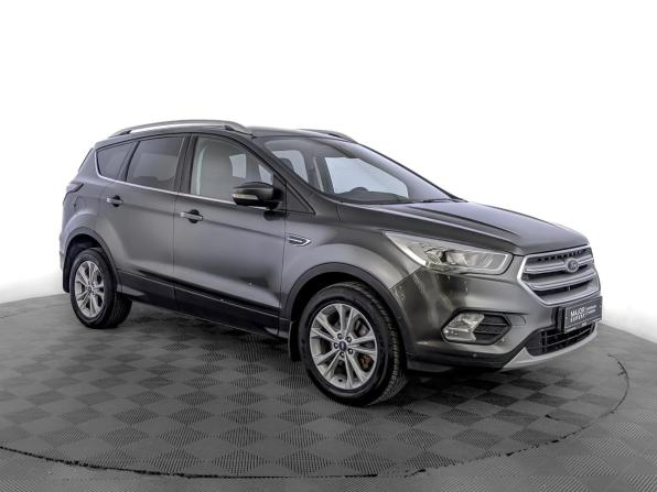 Ford Kuga II Рестайлинг с пробегом 2018 года, цена 1 670 000 рублей, 142000 км, внедорожник, Автокод Объявления