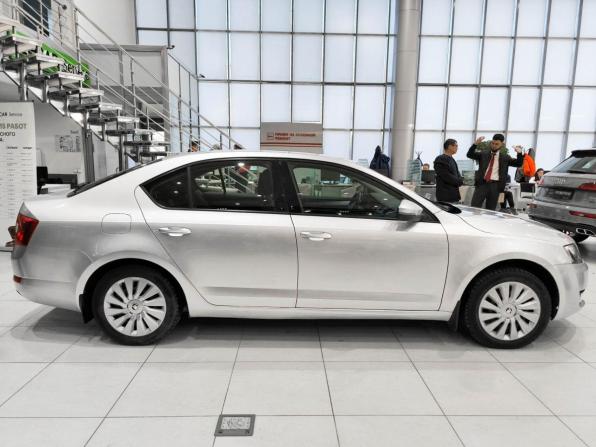 Skoda Octavia III (A7) с пробегом 2013 года, цена 830 000 рублей, 246114 км, лифтбек, Автокод Объявления