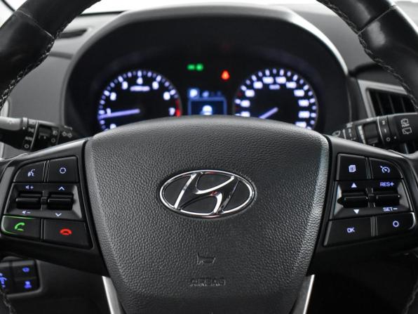 Hyundai Creta I с пробегом 2017 года, цена 1 369 000 рублей, 209236 км, внедорожник, Автокод Объявления