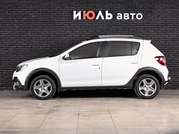 Renault Sandero II Рестайлинг с пробегом 2020 года, цена 1 140 000 рублей, 136568 км, хэтчбек, Автокод Объявления