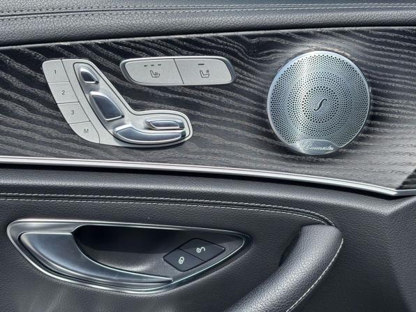 Mercedes-Benz E-Класс V (W213 S213 C238) с пробегом 2018 года, цена 4 330 000 рублей, 111826 км, седан, Автокод Объявления