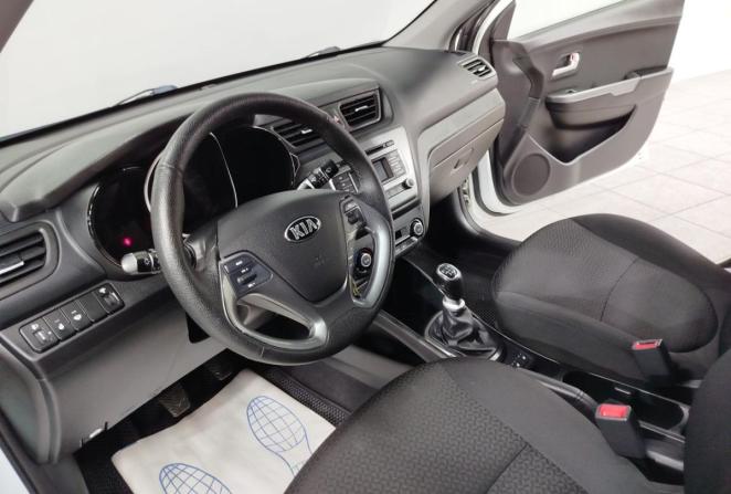 Kia Rio III Рестайлинг с пробегом 2017 года, цена 1 215 000 рублей, 93271 км, седан, Автокод Объявления