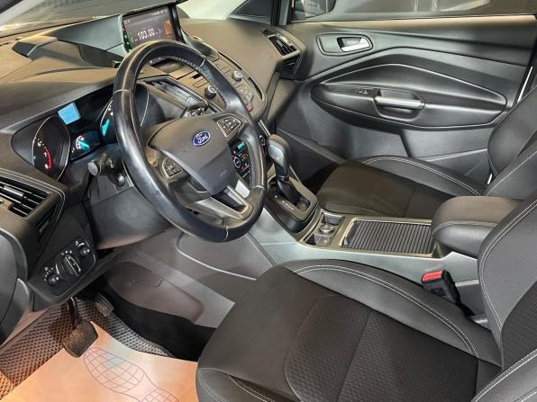 Ford Kuga II Рестайлинг с пробегом 2018 года, цена 1 350 000 рублей, 211015 км, внедорожник, Автокод Объявления