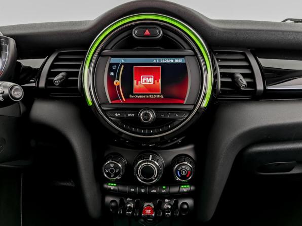 Mini Hatch III (F55/F56) Рестайлинг с пробегом 2020 года, цена 2 050 000 рублей, 94500 км, хэтчбек, Автокод Объявления