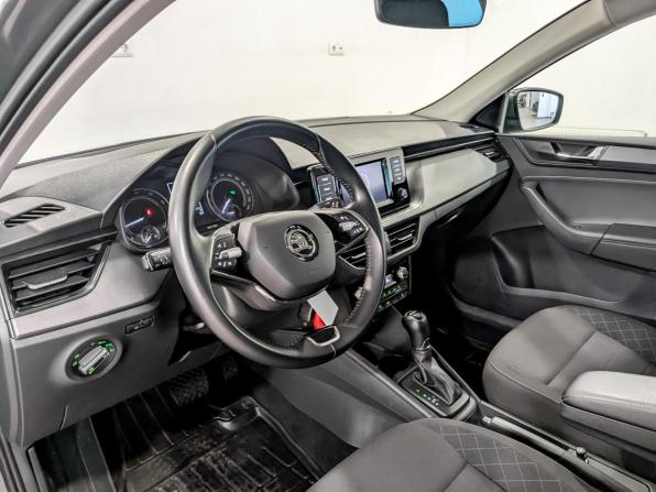Skoda Rapid II с пробегом 2022 года, цена 1 750 000 рублей, 77758 км, лифтбек, Автокод Объявления