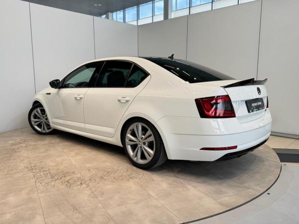 Skoda Octavia III (A7) Рестайлинг с пробегом 2018 года, цена 1 869 000 рублей, 158000 км, лифтбек, Автокод Объявления