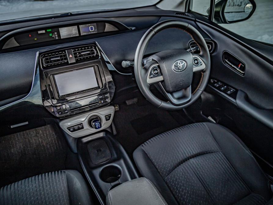 Toyota Prius IV (XW50) Тюмень  - изображение 13