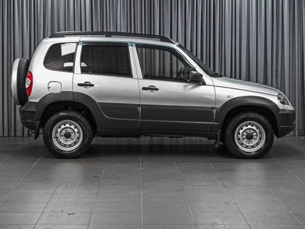 Chevrolet Niva I Рестайлинг с пробегом 2020 года, цена 799 000 рублей, 121608 км, внедорожник, Автокод Объявления