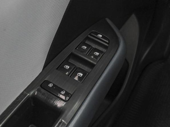Chevrolet Monza II Рестайлинг с пробегом 2023 года, цена 1 639 000 рублей, 40916 км, седан, Автокод Объявления