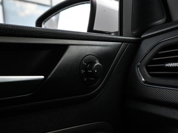 Volkswagen Polo VI с пробегом 2021 года, цена 1 679 000 рублей, 59937 км, лифтбек, Автокод Объявления