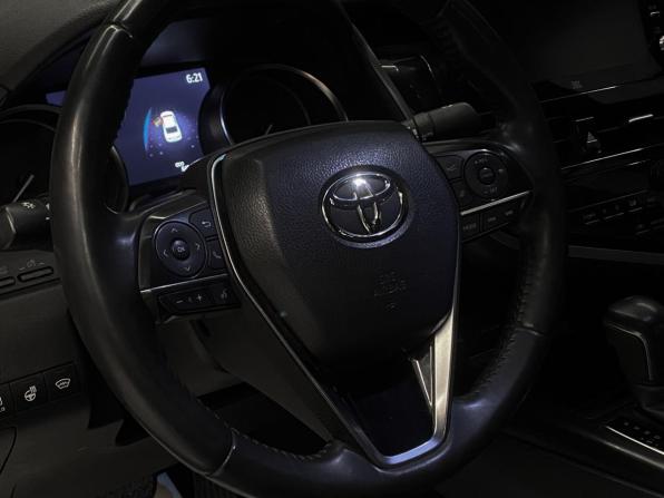 Toyota Camry VIII (XV70) Рестайлинг с пробегом 2021 года, цена 3 149 000 рублей, 84000 км, седан, Автокод Объявления