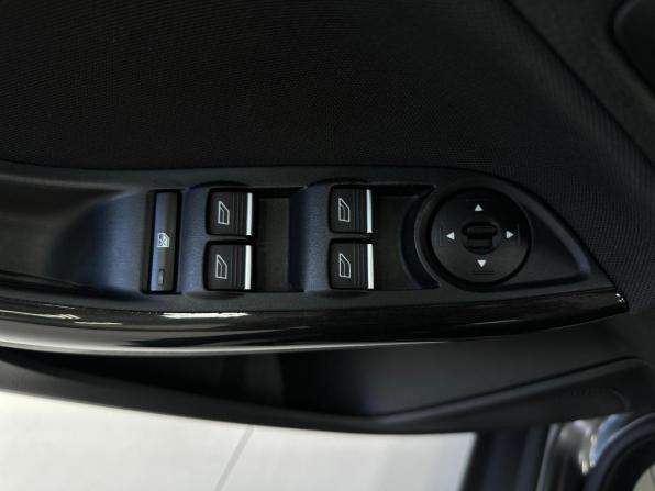 Ford Focus III Рестайлинг с пробегом 2018 года, цена 1 290 000 рублей, 111847 км, хэтчбек, Автокод Объявления