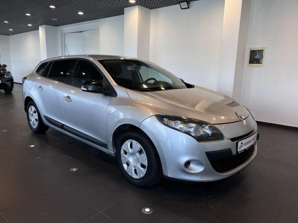 Renault Megane III с пробегом 2011 года, цена 500 000 рублей, 219578 км, универсал, Автокод Объявления