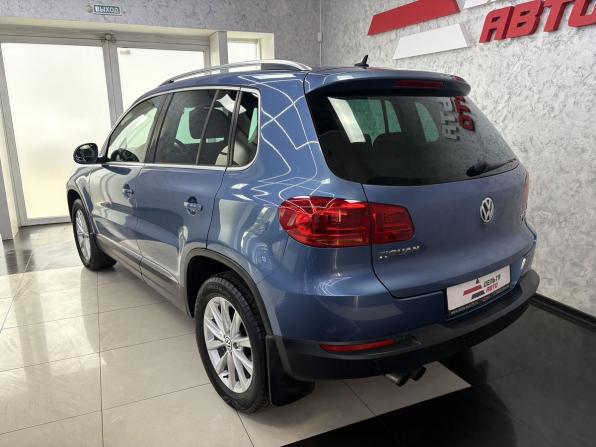 Volkswagen Tiguan I Рестайлинг с пробегом 2011 года, цена 1 265 000 рублей, 243253 км, внедорожник, Автокод Объявления