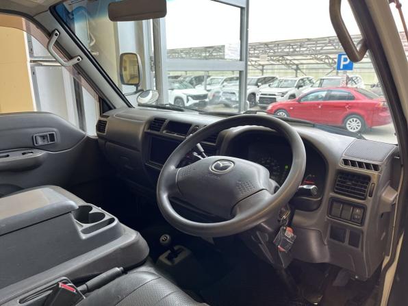 Mazda Bongo IV с пробегом 2013 года, цена 600 000 рублей, 220000 км, минивэн, Автокод Объявления