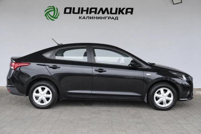 Hyundai Solaris II Рестайлинг с пробегом 2021 года, цена 1 440 000 рублей, 130282 км, седан, Автокод Объявления