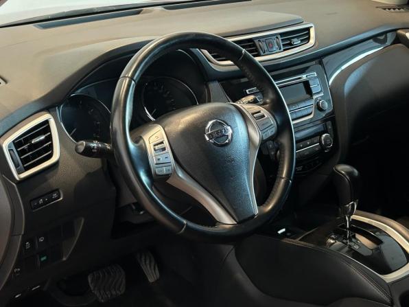 Nissan Qashqai II с пробегом 2017 года, цена 1 700 000 рублей, 146497 км, внедорожник, Автокод Объявления