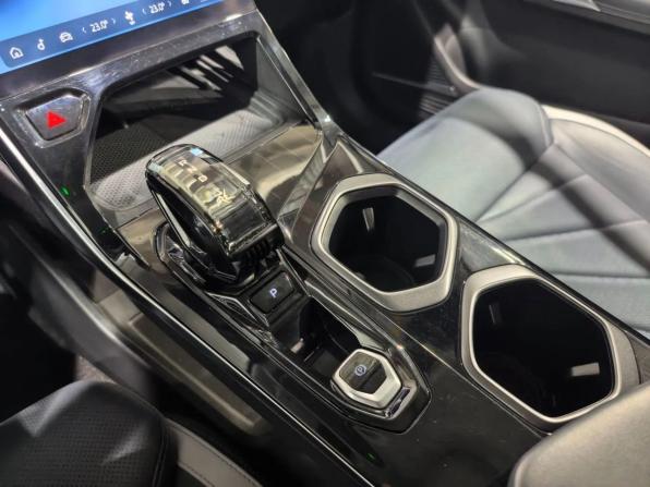 Geely Atlas II с пробегом 2024 года, цена 2 945 000 рублей, 31500 км, внедорожник, Автокод Объявления