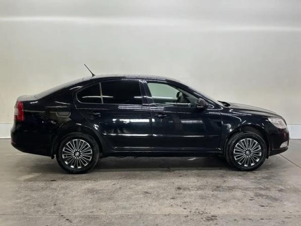 Skoda Octavia II (A5) Рестайлинг с пробегом 2013 года, цена 717 000 рублей, 280000 км, лифтбек, Автокод Объявления