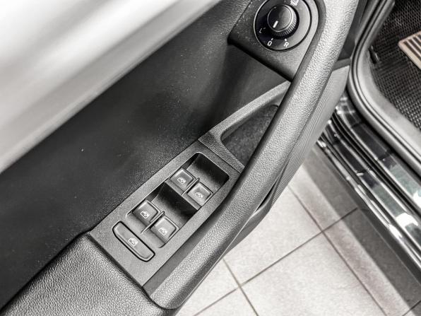 Skoda Octavia III (A7) Рестайлинг с пробегом 2019 года, цена 1 489 000 рублей, 121011 км, лифтбек, Автокод Объявления