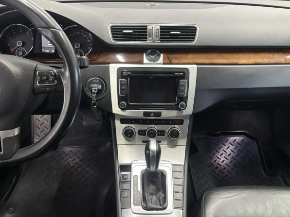 Volkswagen Passat B7 с пробегом 2013 года, цена 1 099 000 рублей, 157625 км, седан, Автокод Объявления