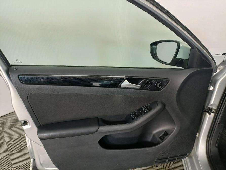 Volkswagen Jetta VI Рестайлинг Архангельск  - изображение 11