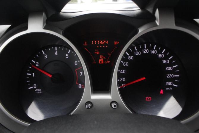 Nissan Juke I с пробегом 2011 года, цена 895 000 рублей, 177324 км, внедорожник, Автокод Объявления