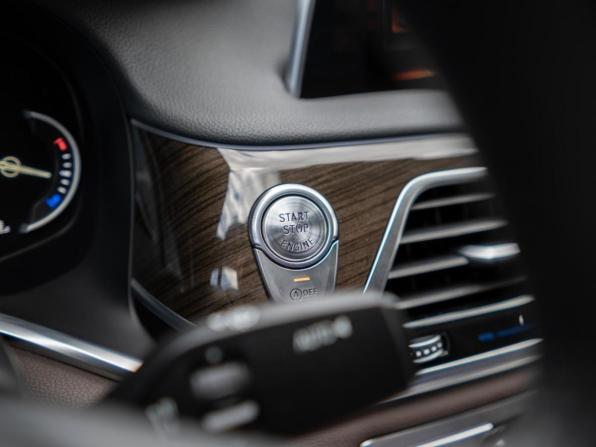 BMW 7 серии VI (G11/G12) с пробегом 2016 года, цена 3 870 000 рублей, 151481 км, седан, Автокод Объявления
