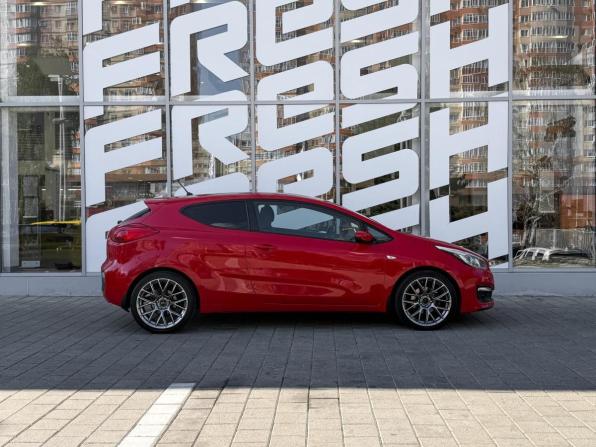 Kia Ceed II Рестайлинг с пробегом 2016 года, цена 1 166 000 рублей, 113941 км, хэтчбек, Автокод Объявления