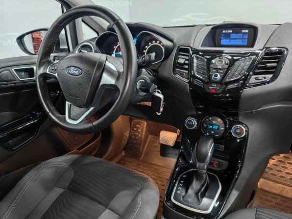 Ford Fiesta Mk6 Рестайлинг с пробегом 2015 года, цена 800 000 рублей, 76407 км, хэтчбек, Автокод Объявления