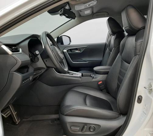 Toyota RAV4 V (XA50) с пробегом 2021 года, цена 3 990 000 рублей, 73018 км, внедорожник, Автокод Объявления