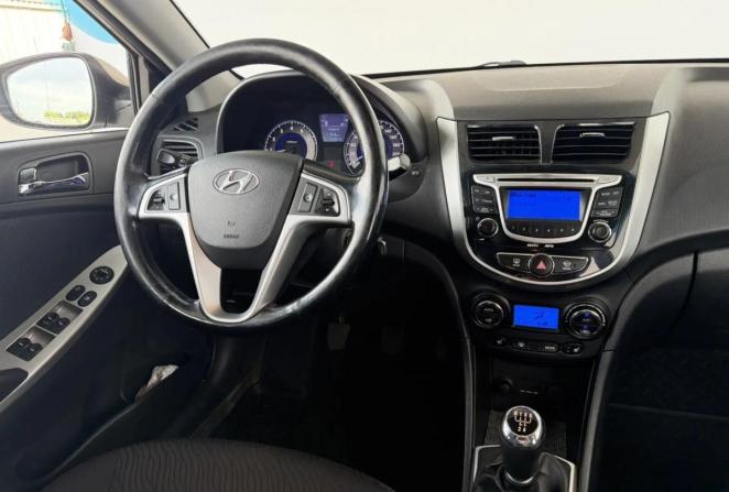 Hyundai Solaris I с пробегом 2013 года, цена 770 000 рублей, 163818 км, седан, Автокод Объявления