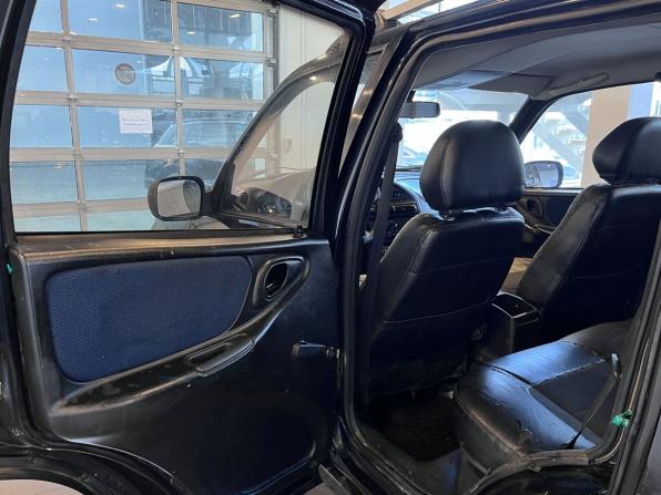 Chevrolet Niva I Рестайлинг с пробегом 2011 года, цена 270 000 рублей, 266856 км, внедорожник, Автокод Объявления