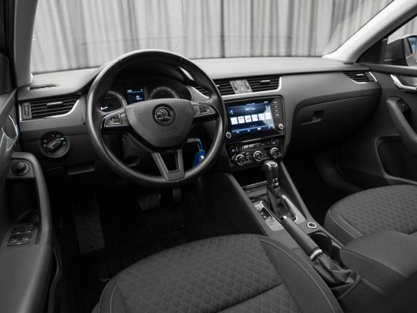 Skoda Octavia III (A7) Рестайлинг с пробегом 2018 года, цена 1 920 000 рублей, 111654 км, лифтбек, Автокод Объявления