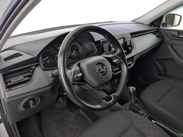 Skoda Rapid II с пробегом 2021 года, цена 1 300 000 рублей, 140280 км, лифтбек, Автокод Объявления