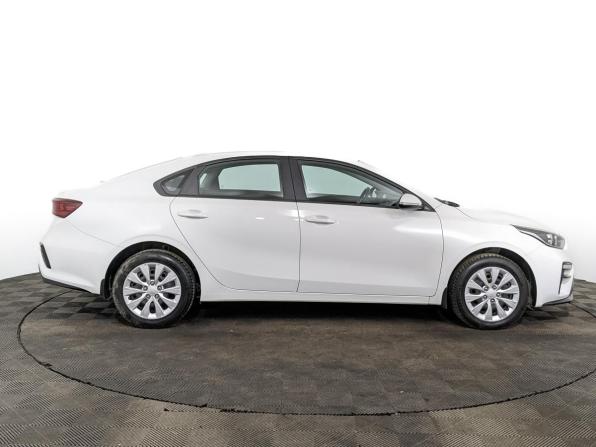 Kia Cerato IV с пробегом 2021 года, цена 2 050 000 рублей, 58208 км, седан, Автокод Объявления